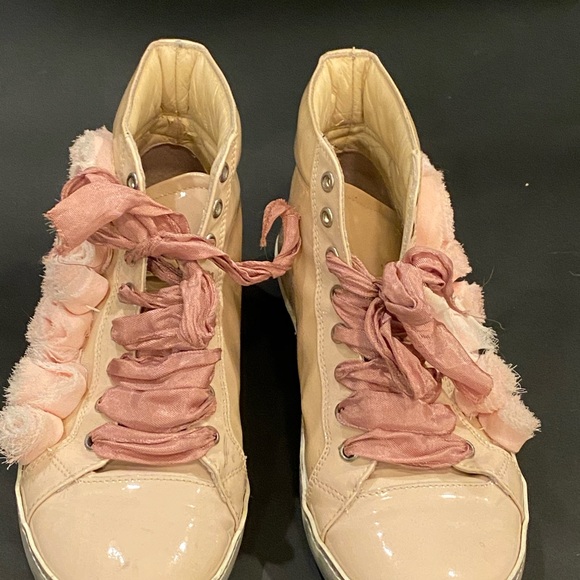 Famous among socialites, roses POKEMAOKE sneakers - Picture 4 of 11